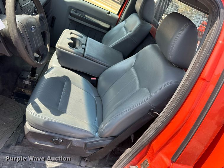 image for item DJ6205 2011 Ford F250 Super Duty  utility bed pickup truck