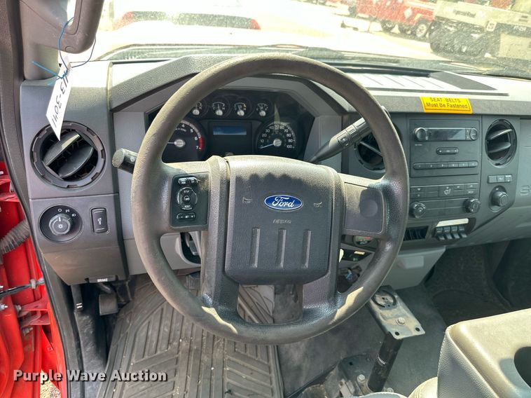 image for item DJ6205 2011 Ford F250 Super Duty  utility bed pickup truck