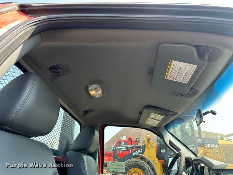 image for item DJ6205 2011 Ford F250 Super Duty  utility bed pickup truck