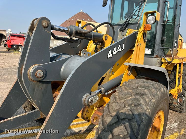 image for item DJ6206 2005 John Deere 444J  wheel loader