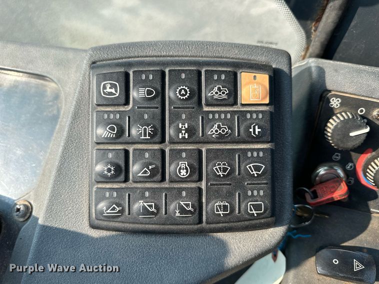 image for item DJ6206 2005 John Deere 444J  wheel loader