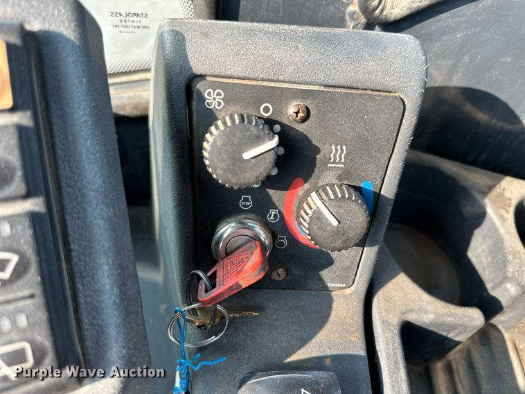 image for item DJ6206 2005 John Deere 444J  wheel loader