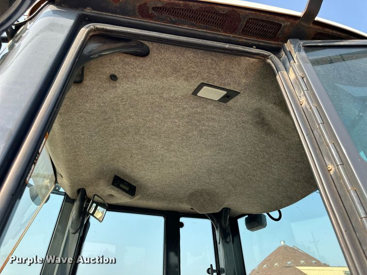 image for item DJ6206 2005 John Deere 444J  wheel loader