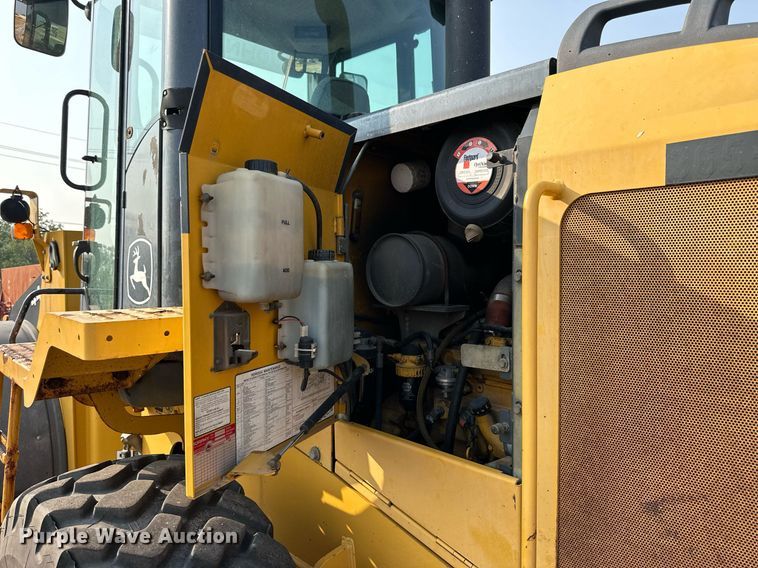 image for item DJ6206 2005 John Deere 444J  wheel loader