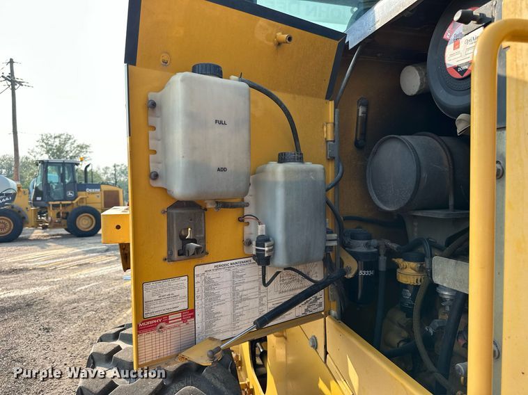 image for item DJ6206 2005 John Deere 444J  wheel loader