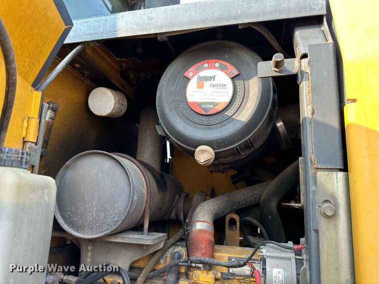 image for item DJ6206 2005 John Deere 444J  wheel loader