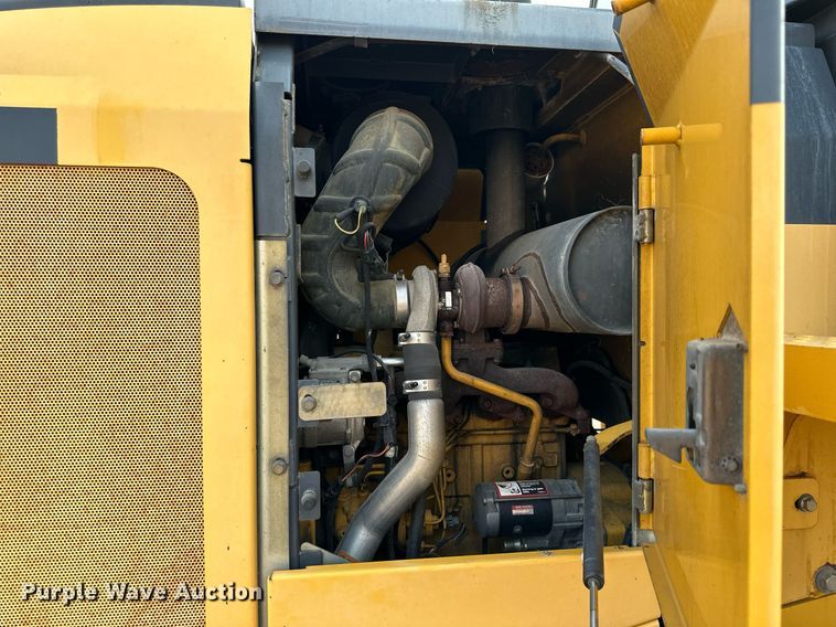 image for item DJ6206 2005 John Deere 444J  wheel loader