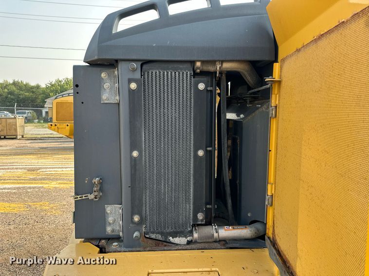 image for item DJ6206 2005 John Deere 444J  wheel loader