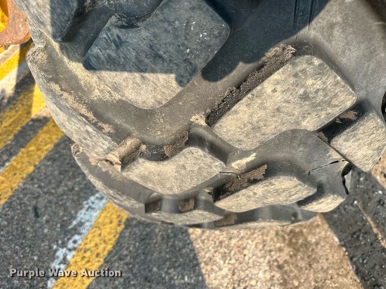 image for item DJ6206 2005 John Deere 444J  wheel loader