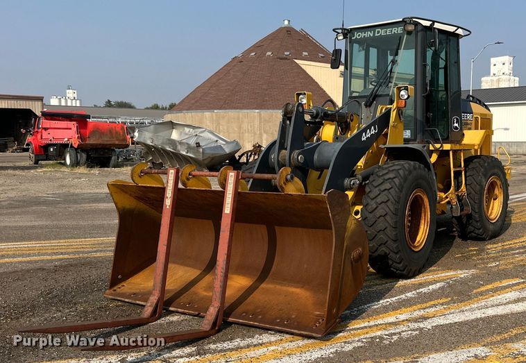 image for item DJ6207 2005 John Deere 444J  wheel loader