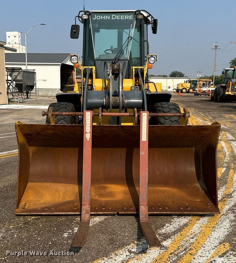 image for item DJ6207 2005 John Deere 444J  wheel loader