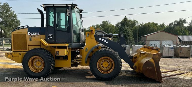 image for item DJ6207 2005 John Deere 444J  wheel loader