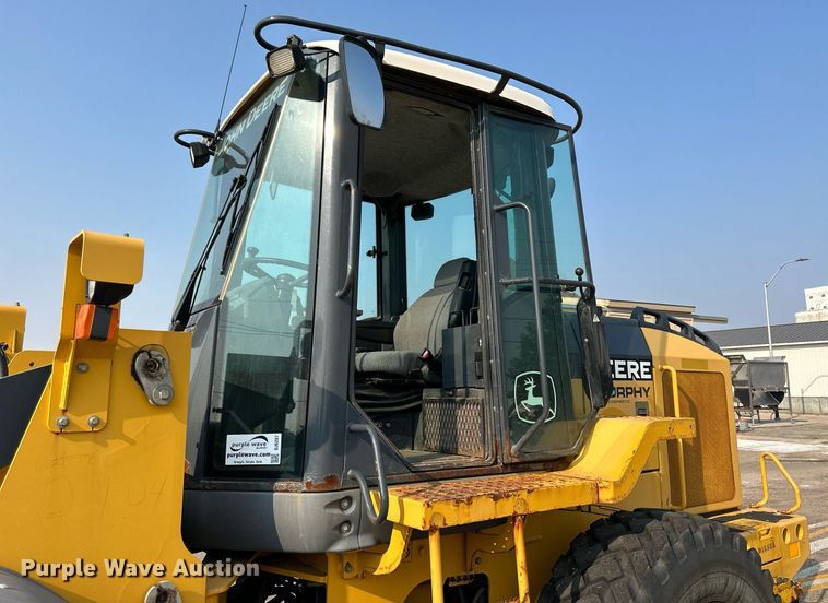 image for item DJ6207 2005 John Deere 444J  wheel loader