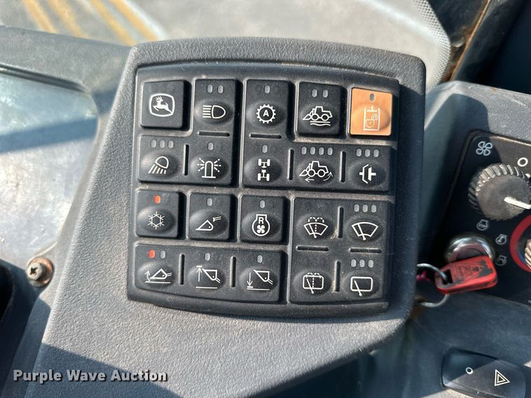 image for item DJ6207 2005 John Deere 444J  wheel loader