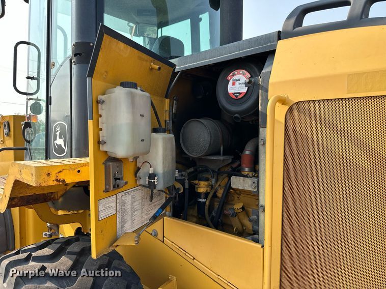 image for item DJ6207 2005 John Deere 444J  wheel loader