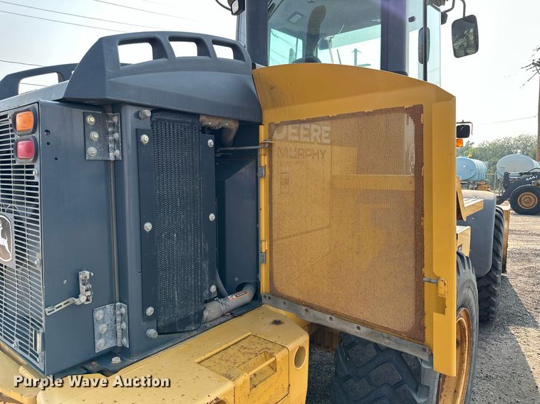 image for item DJ6207 2005 John Deere 444J  wheel loader