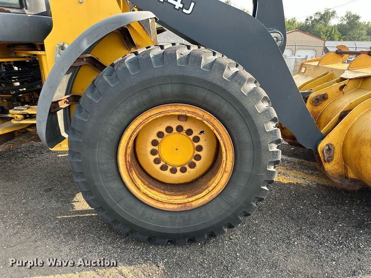 image for item DJ6207 2005 John Deere 444J  wheel loader
