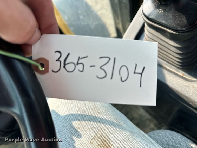 image for item DJ6207 2005 John Deere 444J  wheel loader