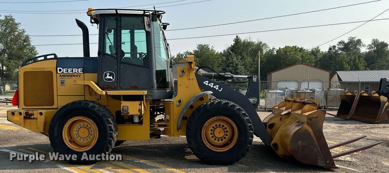 image for item DJ6208 2005 John Deere 444J  wheel loader