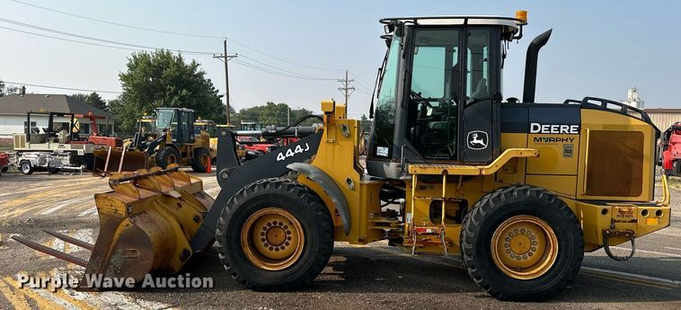image for item DJ6208 2005 John Deere 444J  wheel loader