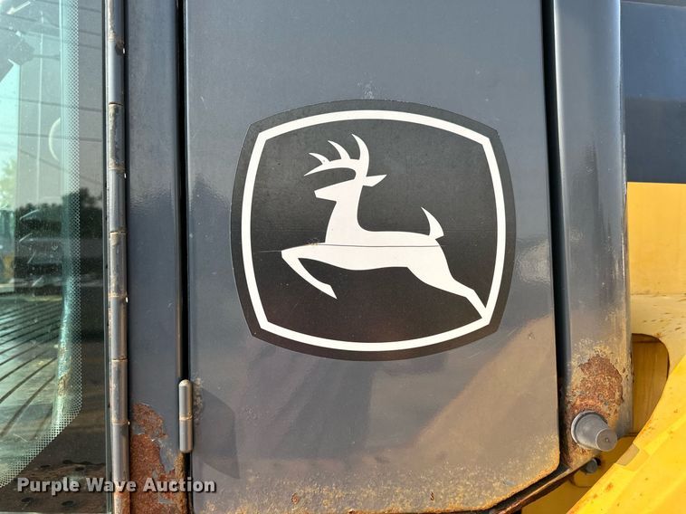 image for item DJ6208 2005 John Deere 444J  wheel loader