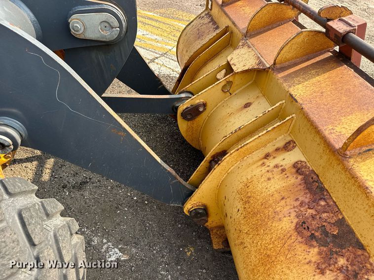 image for item DJ6208 2005 John Deere 444J  wheel loader