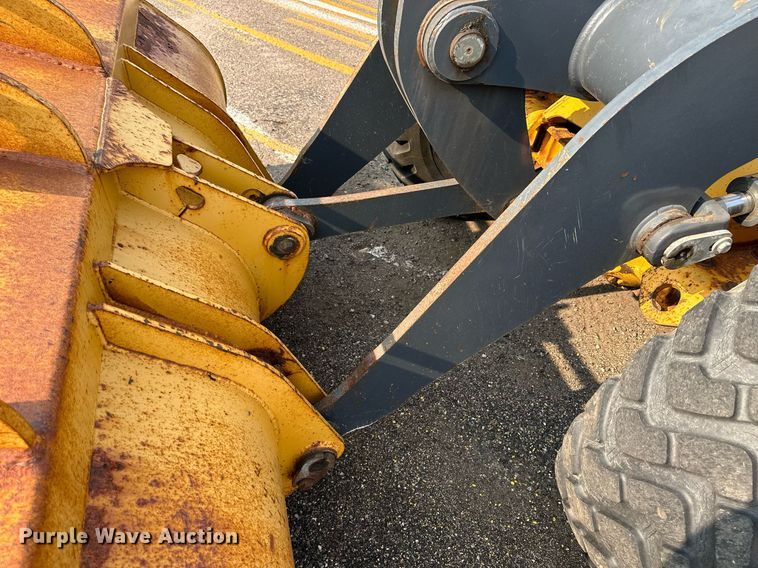 image for item DJ6208 2005 John Deere 444J  wheel loader