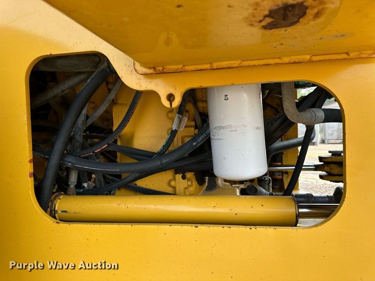 image for item DJ6208 2005 John Deere 444J  wheel loader