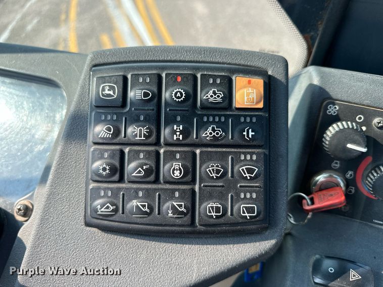 image for item DJ6208 2005 John Deere 444J  wheel loader