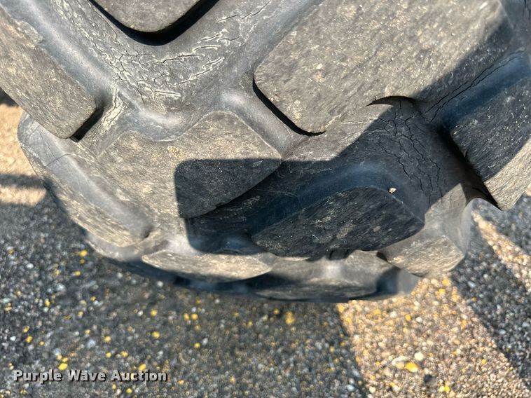 image for item DJ6208 2005 John Deere 444J  wheel loader