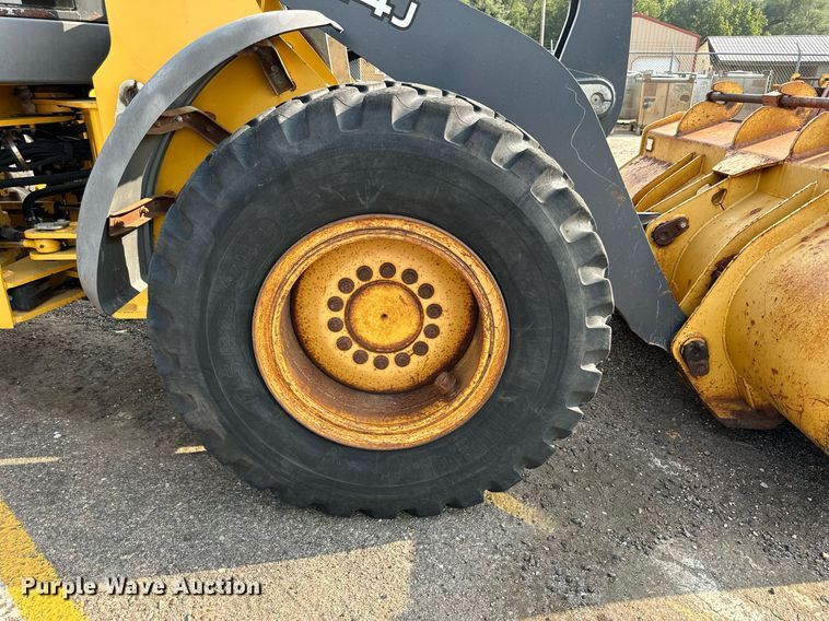 image for item DJ6208 2005 John Deere 444J  wheel loader
