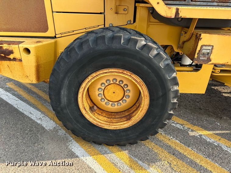 image for item DJ6208 2005 John Deere 444J  wheel loader