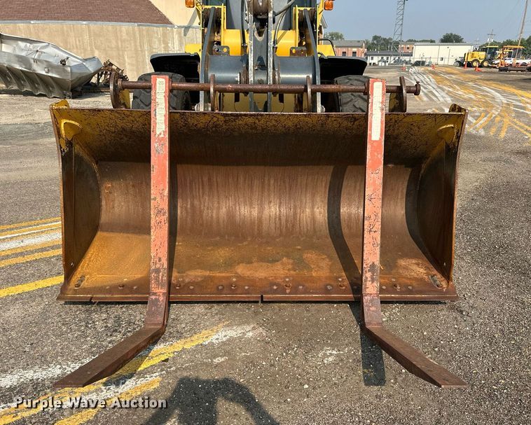 image for item DJ6209 2006 John Deere 444J  wheel loader