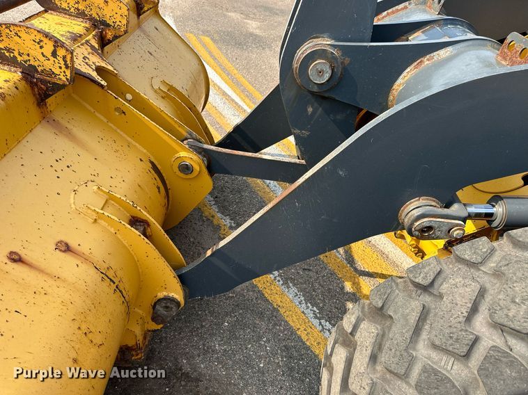 image for item DJ6209 2006 John Deere 444J  wheel loader