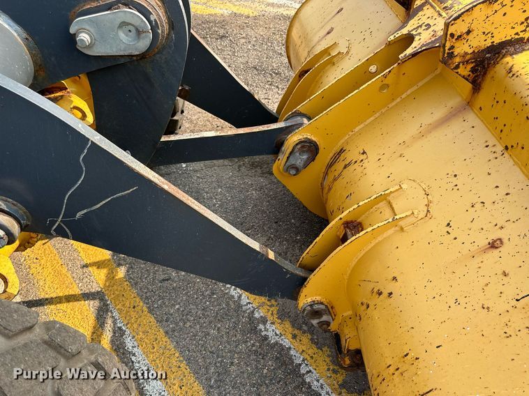 image for item DJ6209 2006 John Deere 444J  wheel loader