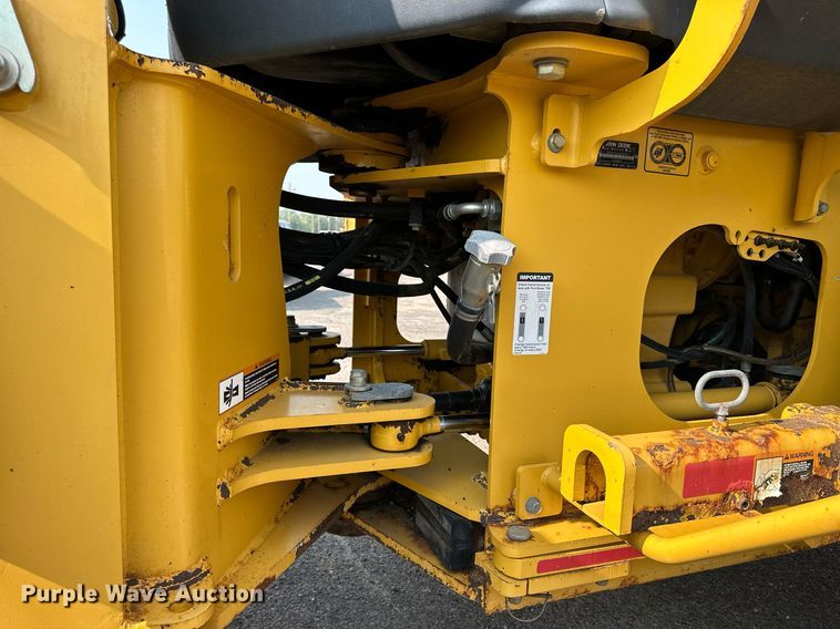 image for item DJ6209 2006 John Deere 444J  wheel loader