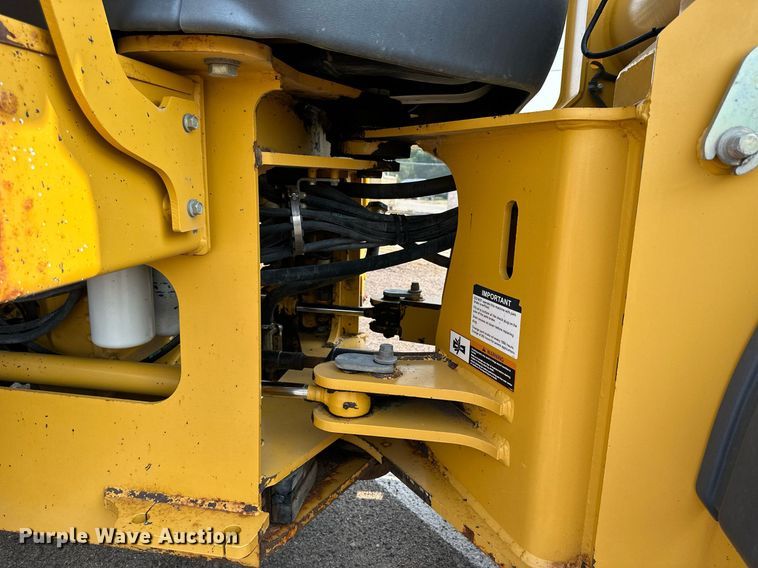 image for item DJ6209 2006 John Deere 444J  wheel loader