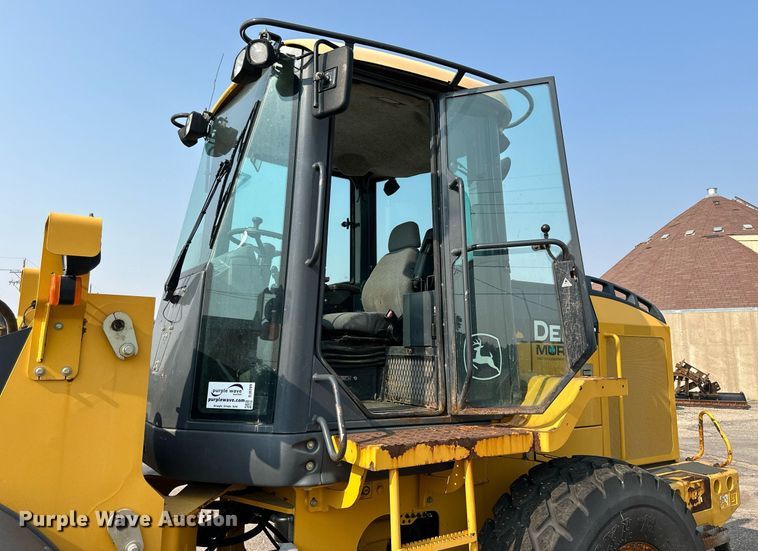 image for item DJ6209 2006 John Deere 444J  wheel loader