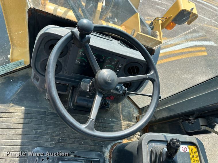 image for item DJ6209 2006 John Deere 444J  wheel loader