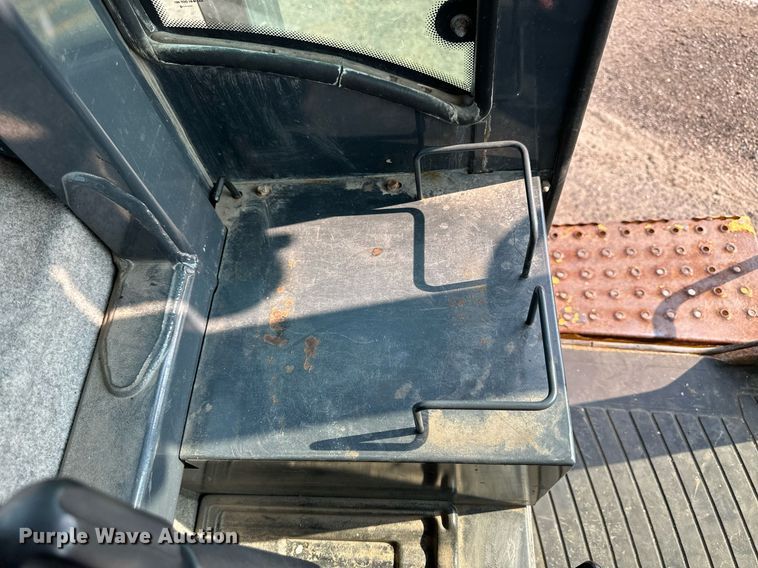 image for item DJ6209 2006 John Deere 444J  wheel loader