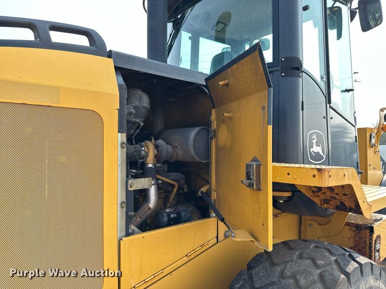 image for item DJ6209 2006 John Deere 444J  wheel loader