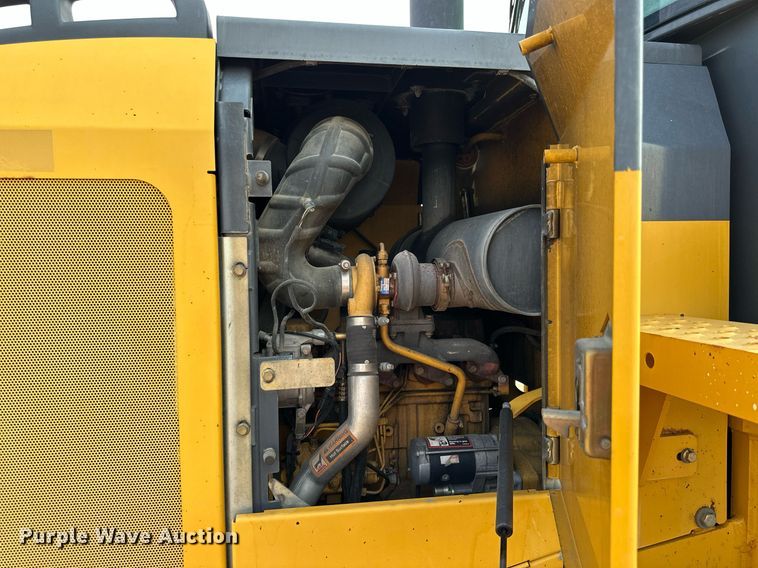 image for item DJ6209 2006 John Deere 444J  wheel loader