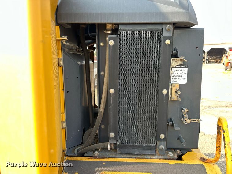 image for item DJ6209 2006 John Deere 444J  wheel loader