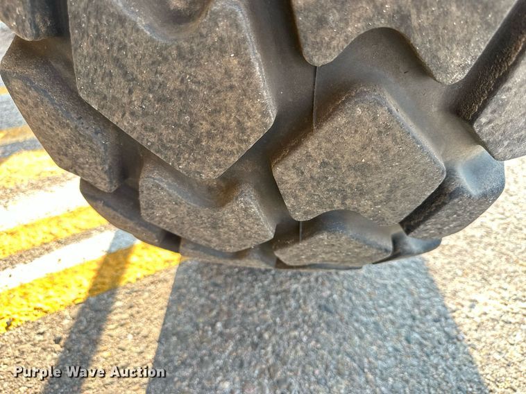 image for item DJ6209 2006 John Deere 444J  wheel loader