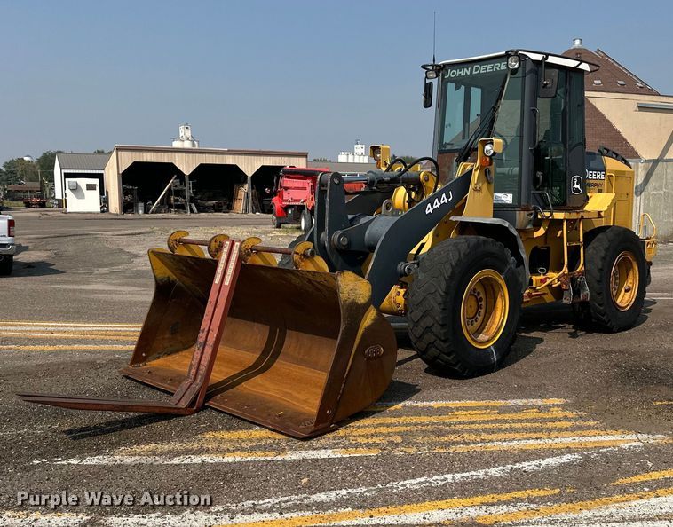 image for item DJ6210 2005 John Deere 444J  wheel loader