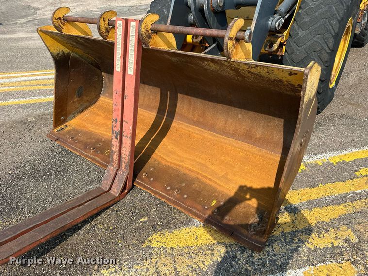 image for item DJ6210 2005 John Deere 444J  wheel loader