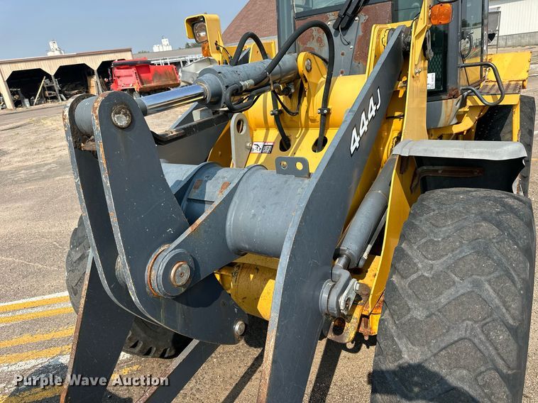 image for item DJ6210 2005 John Deere 444J  wheel loader