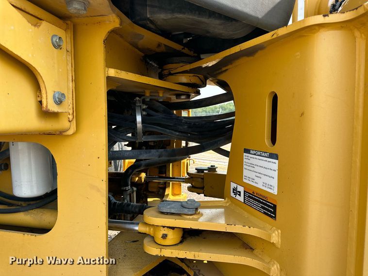 image for item DJ6210 2005 John Deere 444J  wheel loader