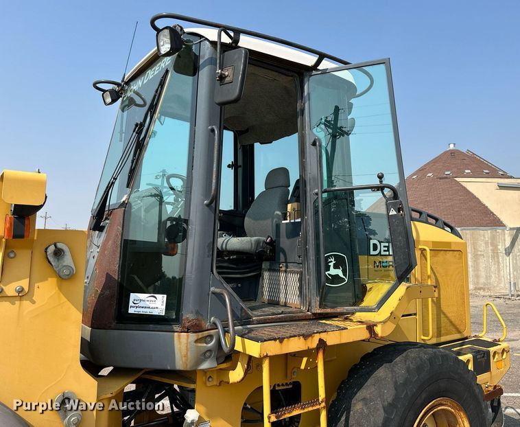 image for item DJ6210 2005 John Deere 444J  wheel loader