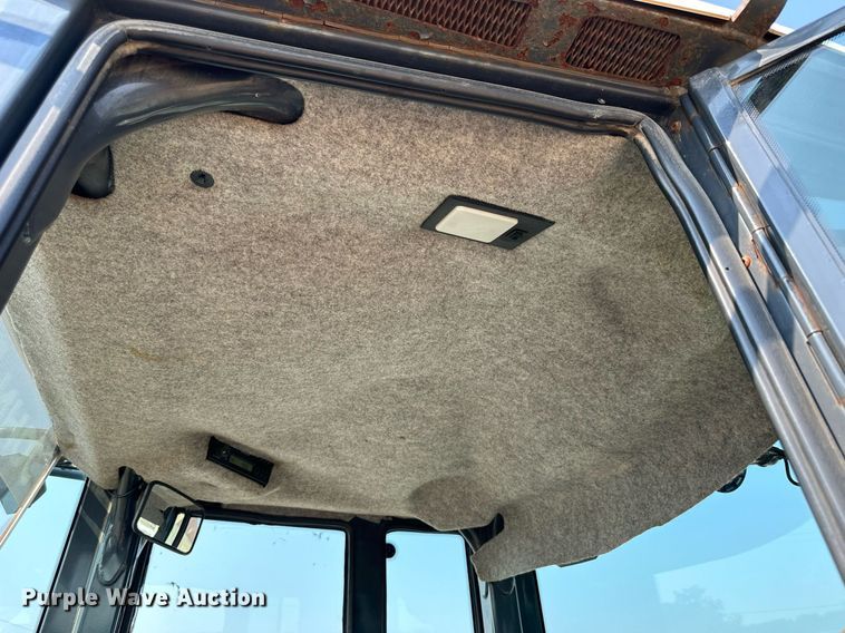 image for item DJ6210 2005 John Deere 444J  wheel loader